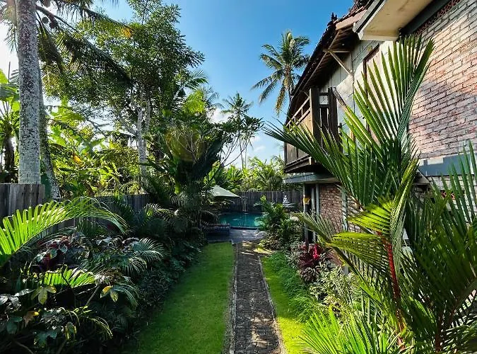 Villa Puri Sundaram *